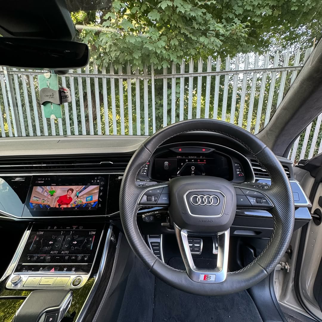 Youtube & Netflix AI-Box for Audi